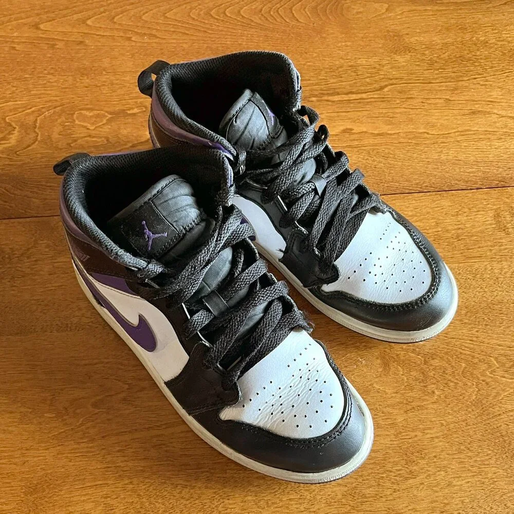 Nike Jordan 1 Mid purple and black 3Y